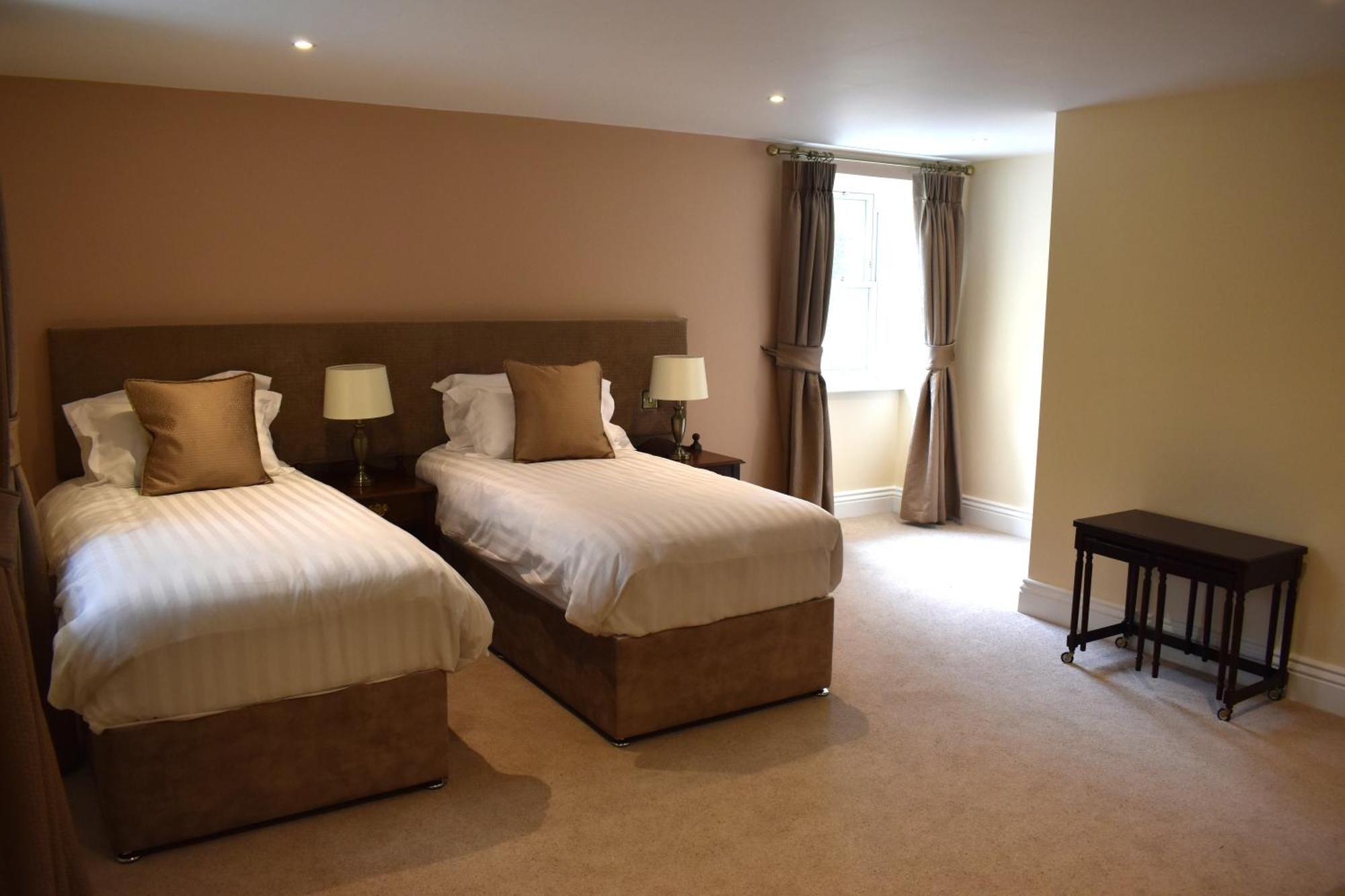 Tobervilla Guest House 카헤르다니엘 외부 사진