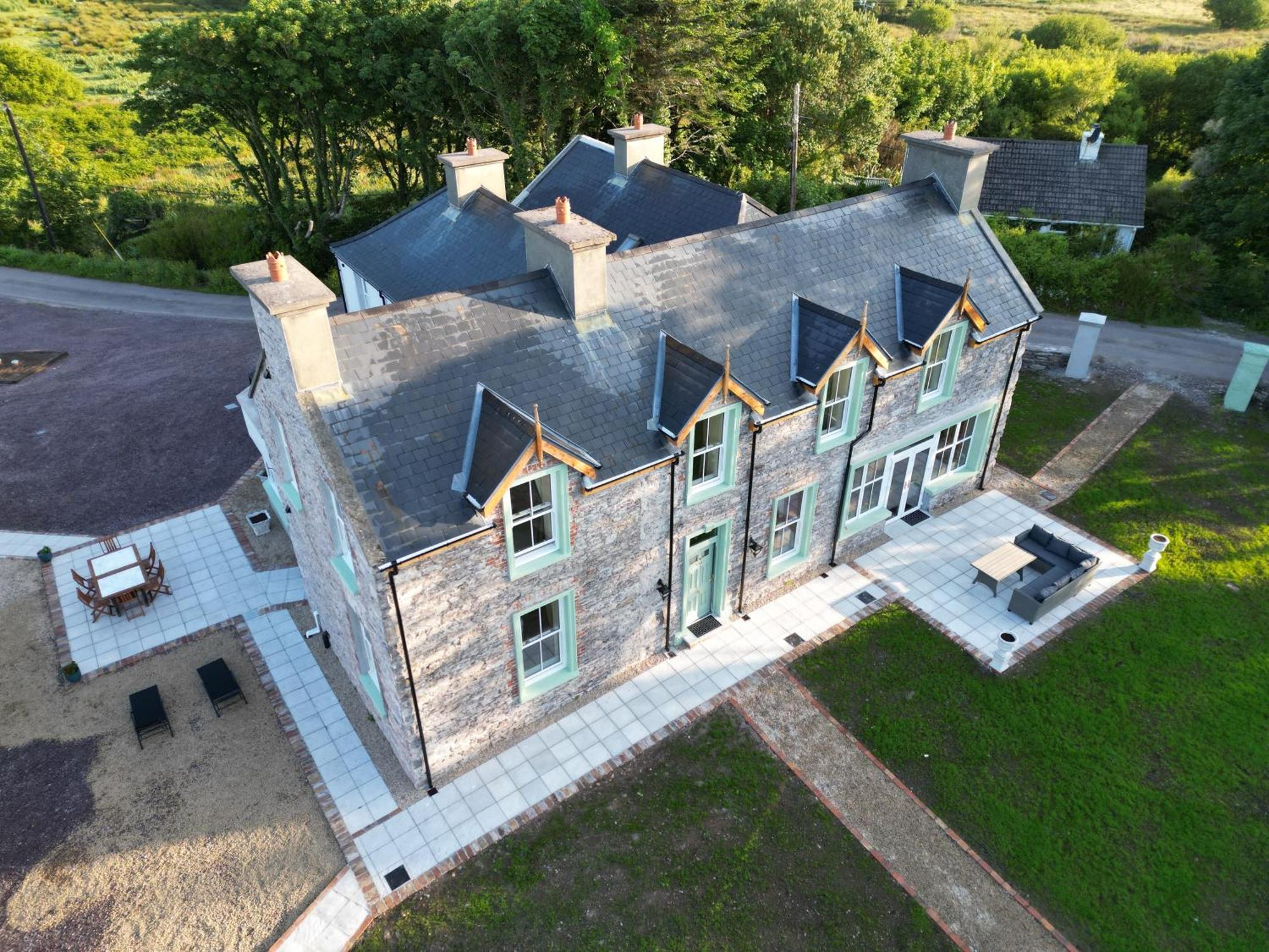 Tobervilla Guest House 카헤르다니엘 외부 사진